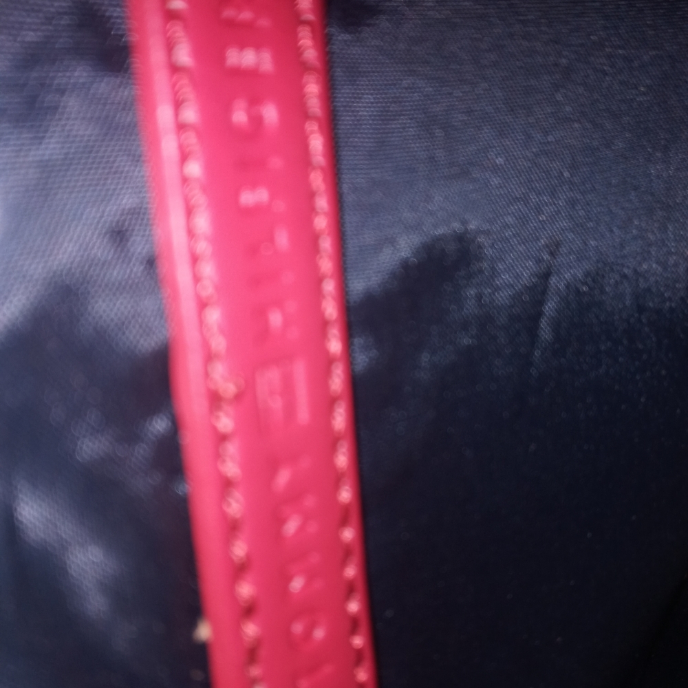 Tommy Hilfiger - Picture 2 of 4